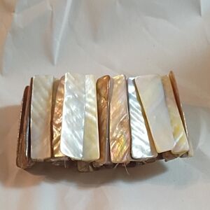 Mother of Pearl Stretch Bracelet Shell
